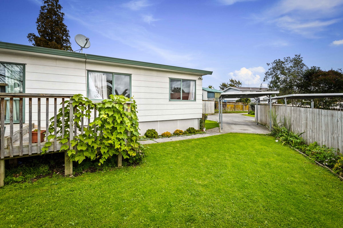 1/12 Styca Place, Sunnyvale, Auckland - Carousel 2