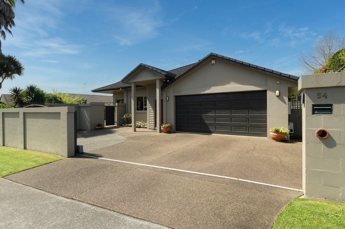 54 Beaumaris Boulevard, Bethlehem, Tauranga - Carousel 1