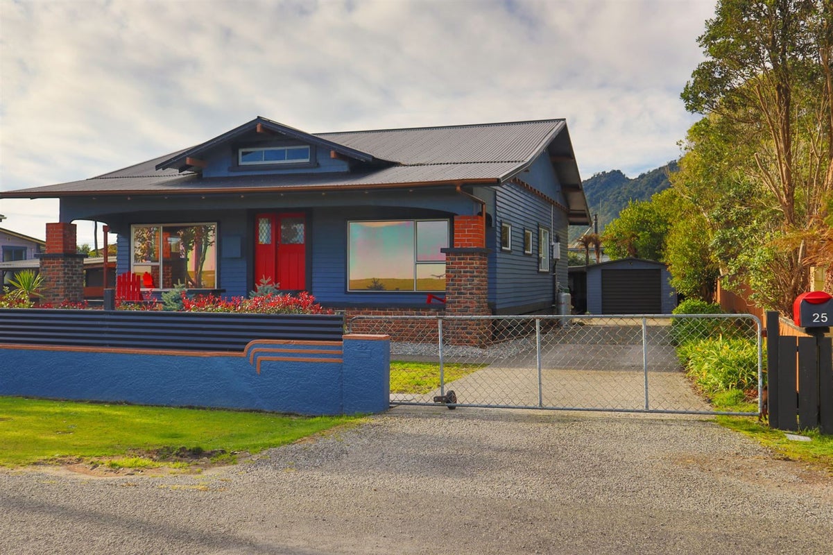25 Nelson Quay, Cobden, Greymouth - Carousel 1