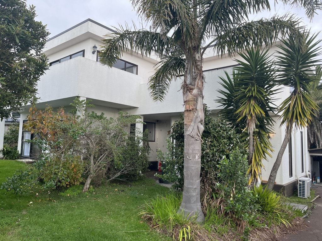 18 Karaka Road, Beachlands, Auckland - Carousel 1