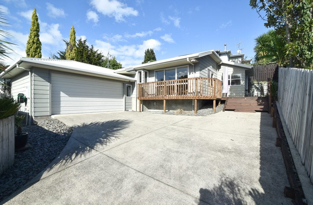 4 Ruahine Street, Ohauiti, Tauranga - Carousel 1