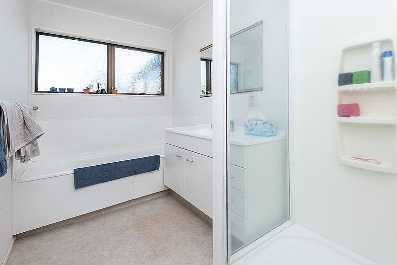 2/16 Ullswater Place, Half Moon Bay, Auckland - Carousel 9