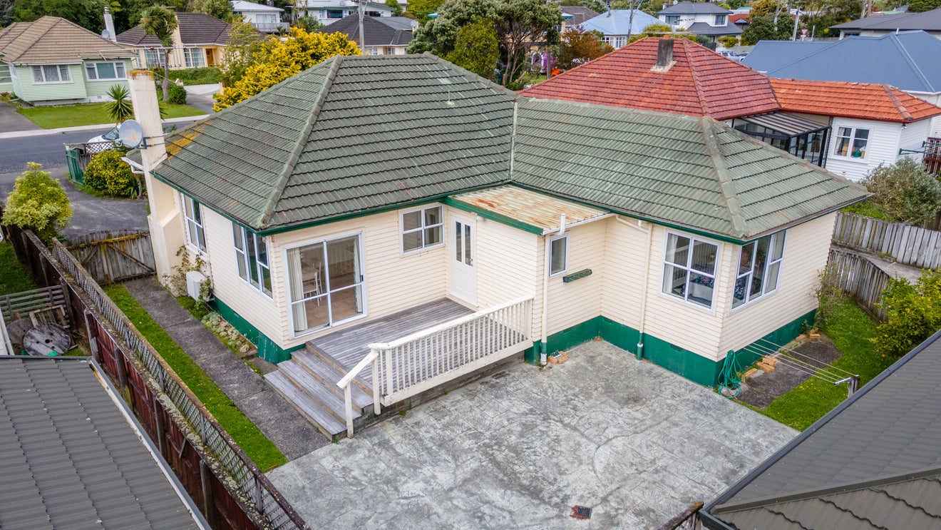 11 Hinau Street, Tawa, Wellington - Carousel 19