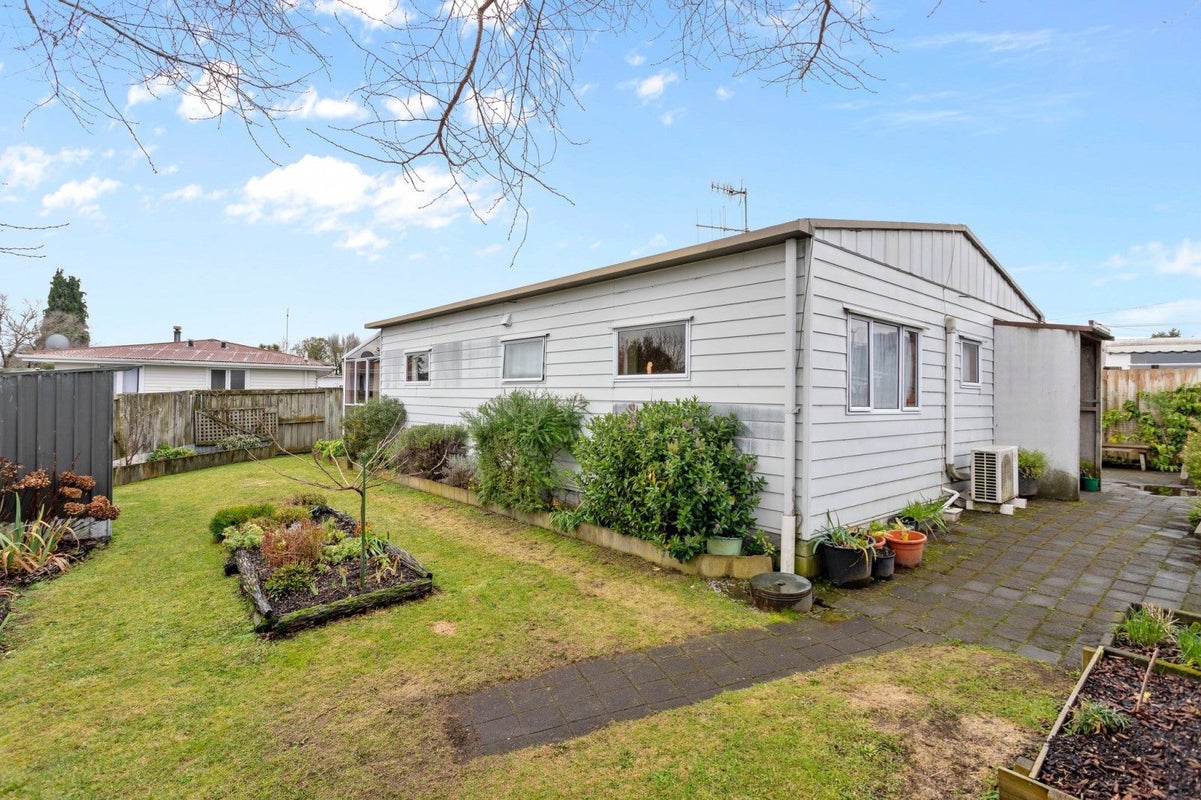 2/14 Pihanga Street, Taupo, Taupo - Carousel 1