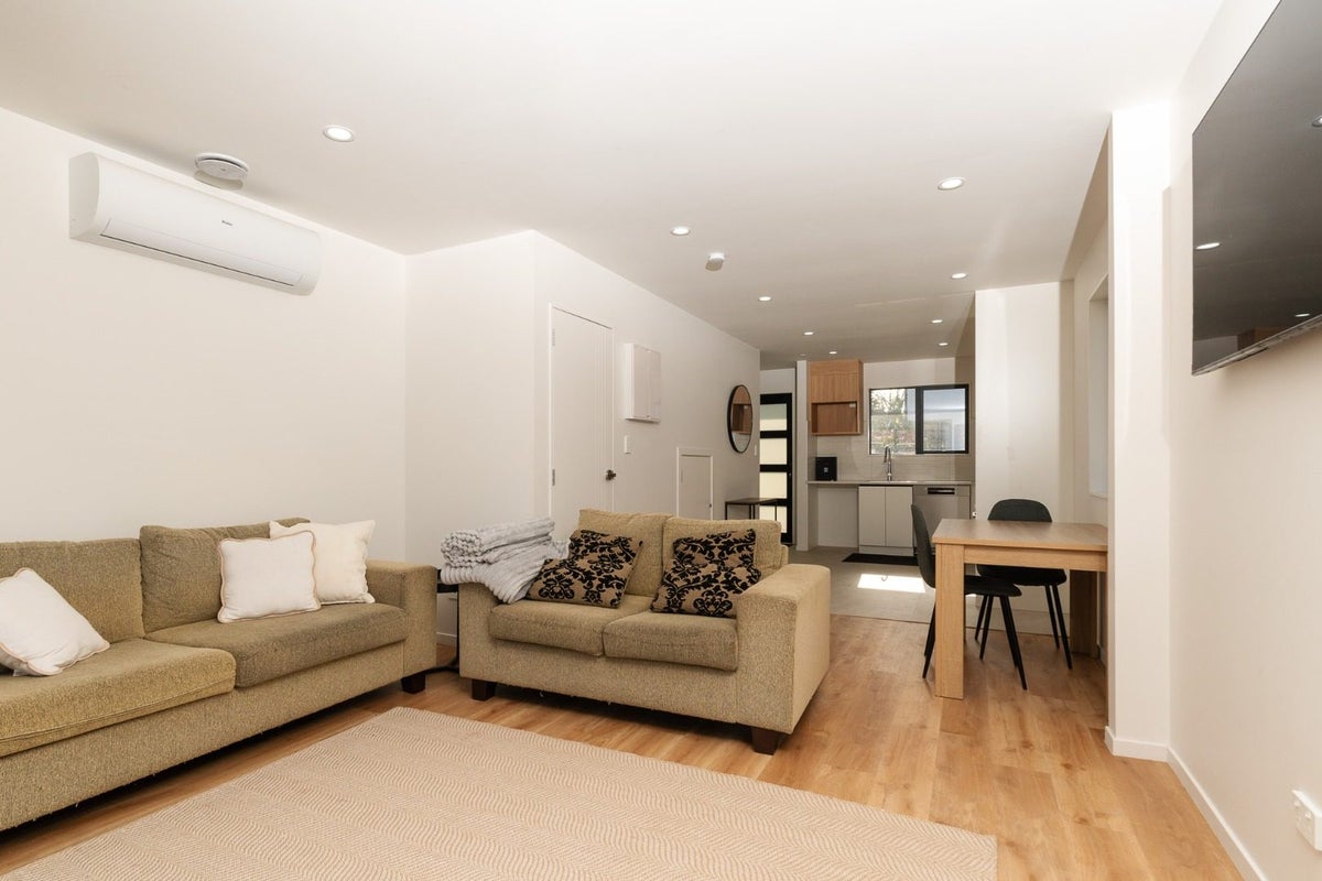 1/18 Alexander Avenue, Papatoetoe, Auckland - Carousel 2