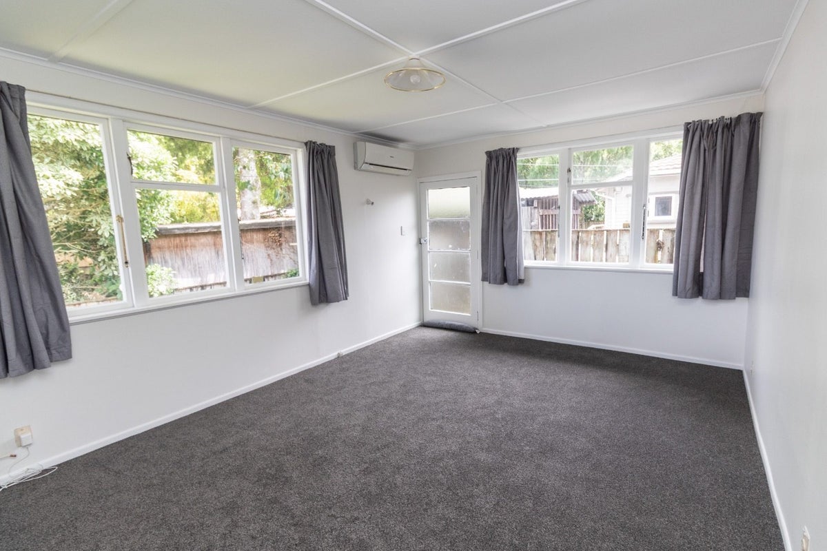 30A Benge Crescent, Clouston Park, Upper Hutt - Carousel 2