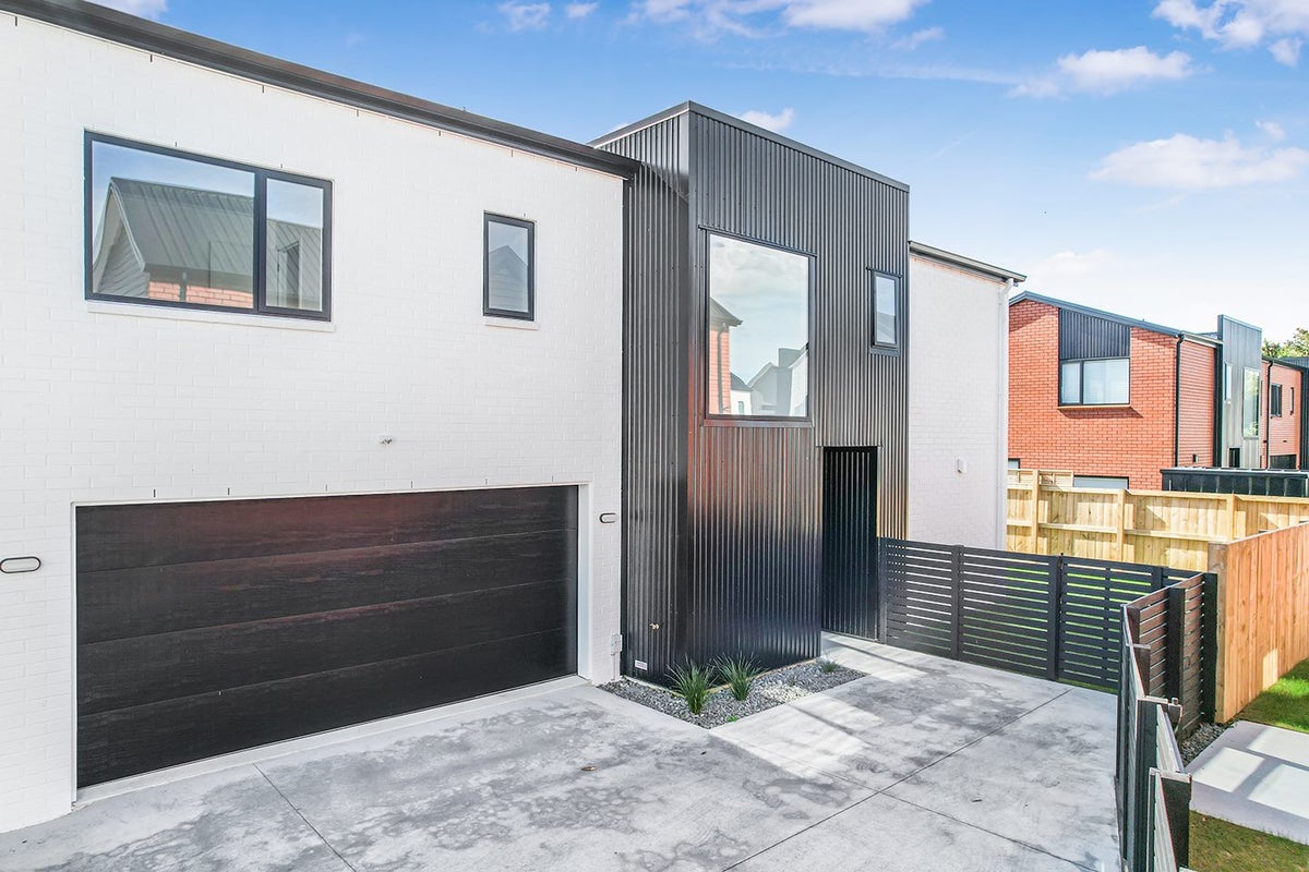 4/15 Glen Lynne Avenue, Queenwood, Hamilton - Carousel 1