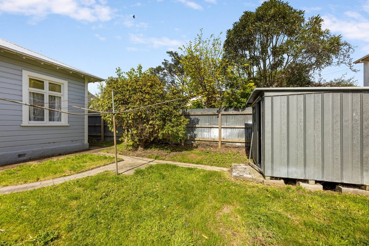 240 South Road, Caversham, Dunedin - Carousel 11