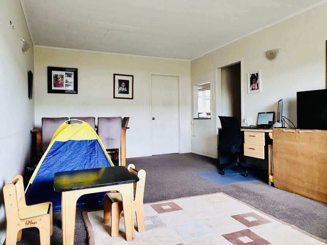 2/27A Campbell Road, Royal Oak, Auckland - Carousel 11
