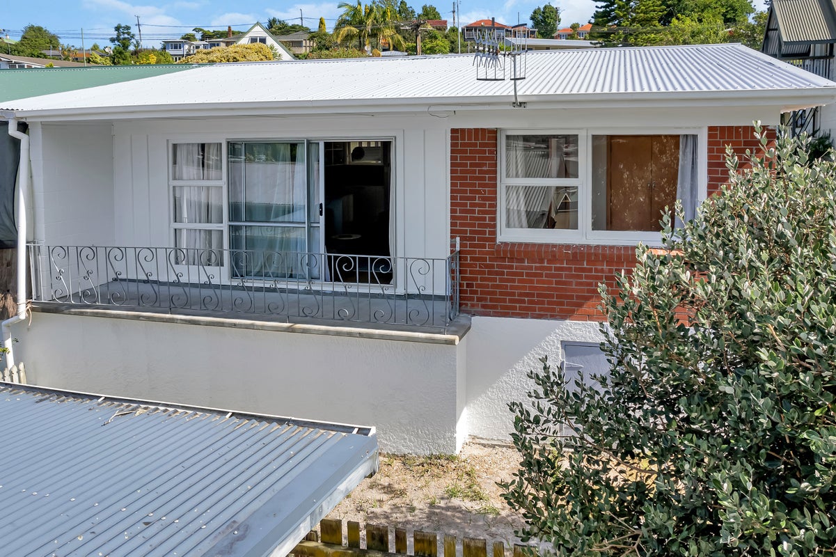 22B Raewyn Street, Morningside, Whangarei - Carousel 1