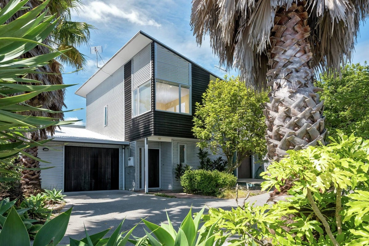 53B Ridge Road, Howick, Auckland - Carousel 1