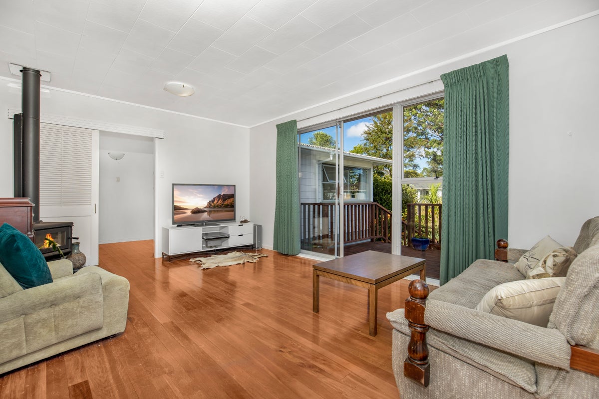 10 Robert Allan Way, Pakuranga Heights, Auckland - Carousel 2