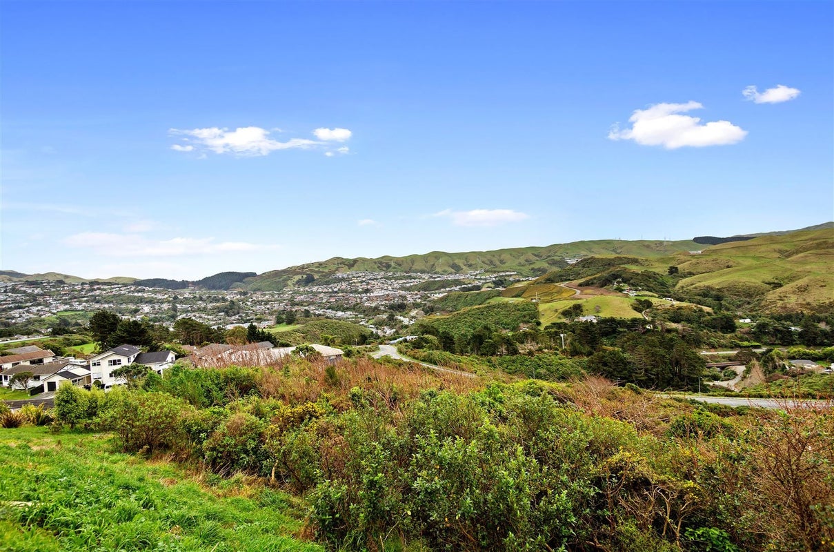 8 Saint Kitts Place, Grenada Village, Wellington - Carousel 2