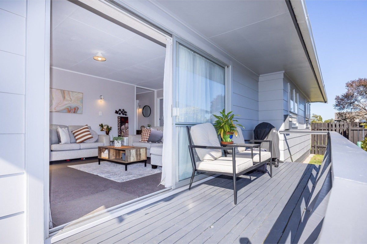 59 Hyde Avenue, Nawton, Hamilton - Carousel 1