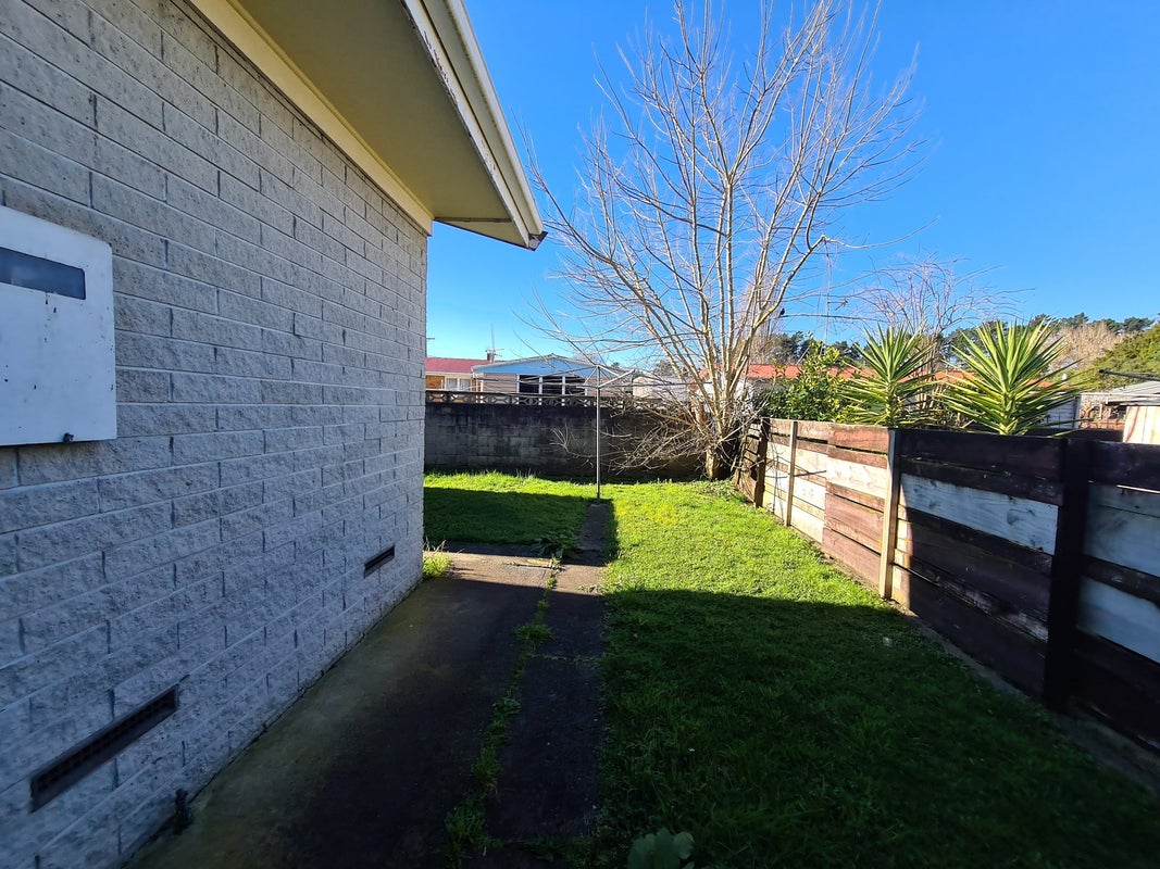 10A Anthony Crescent, Bader, Hamilton - Carousel 2