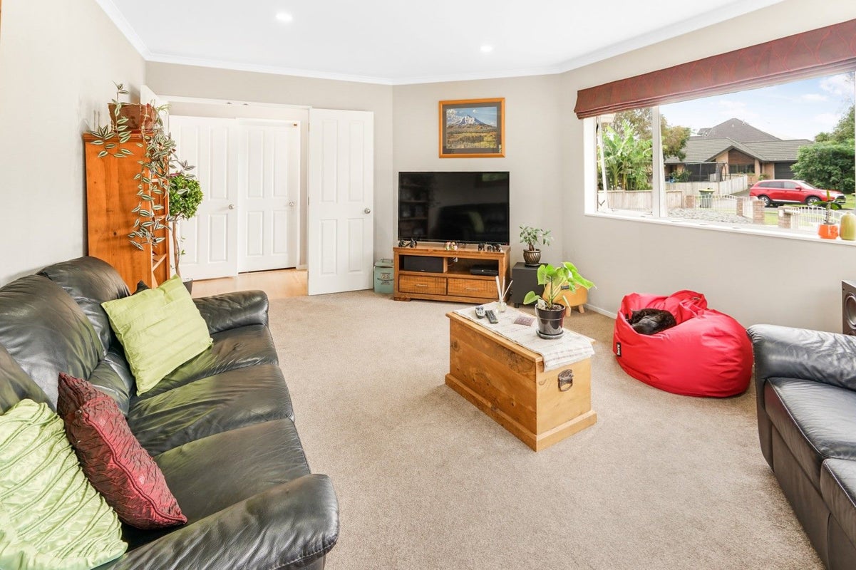 4 Hereford Place, Grandview Heights, Hamilton - Carousel 2