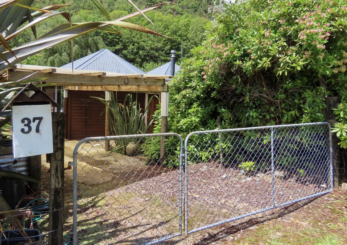 37 Franklyn Street, Blacks Point, Reefton - Carousel 17
