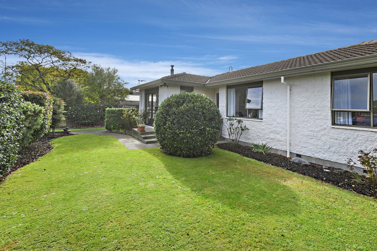 25 Millstream Drive, Lincoln, Lincoln - Carousel 1