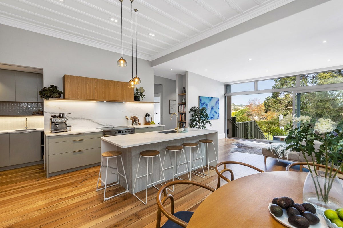 19 Dexter Avenue, Balmoral, Auckland - Carousel 2