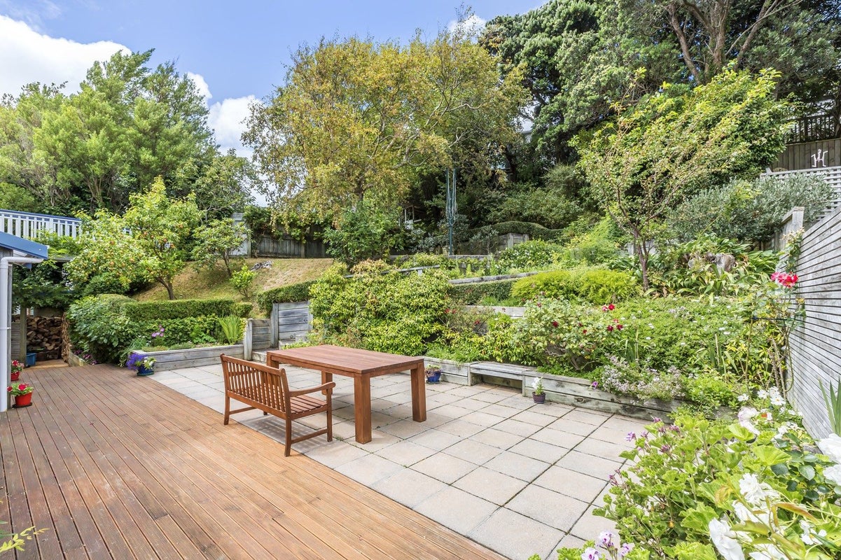 5 Kellsmere Crescent, Island Bay, Wellington - Carousel 2