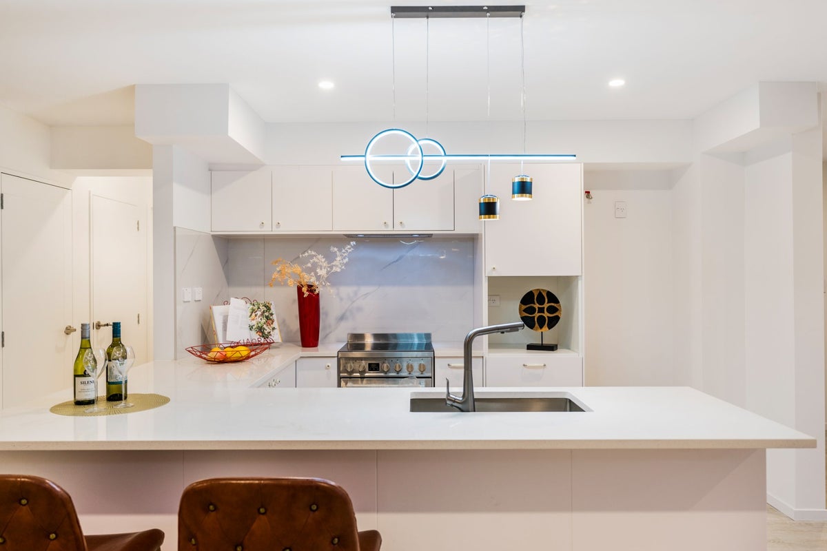 2 Northgrove Avenue, Hillcrest, Auckland - Carousel 2