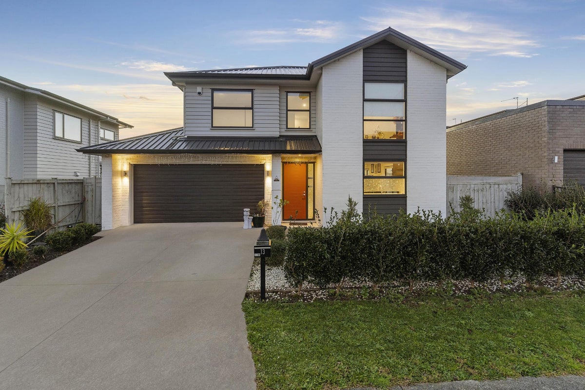 13 Pepene Avenue, Takanini, Auckland - Carousel 1