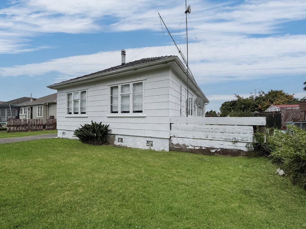 30 Collins Street, Te Hapara, Gisborne - Carousel 12