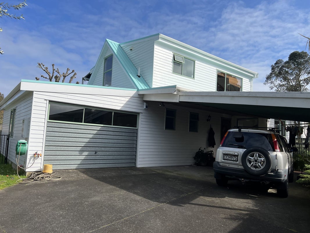 14A Cajero Place, Green Bay, Auckland - Carousel 2