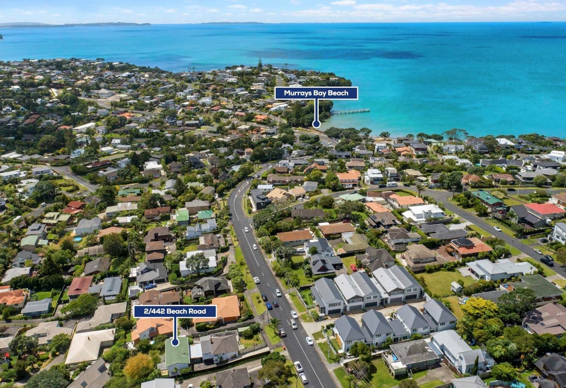 2/442 Beach Road, Murrays Bay, Auckland - Carousel 2