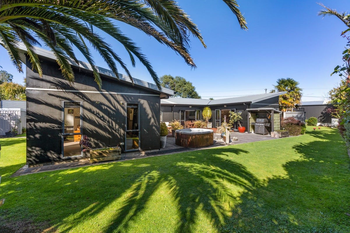399 Tukapa Street, Hurdon, New Plymouth - Carousel 1