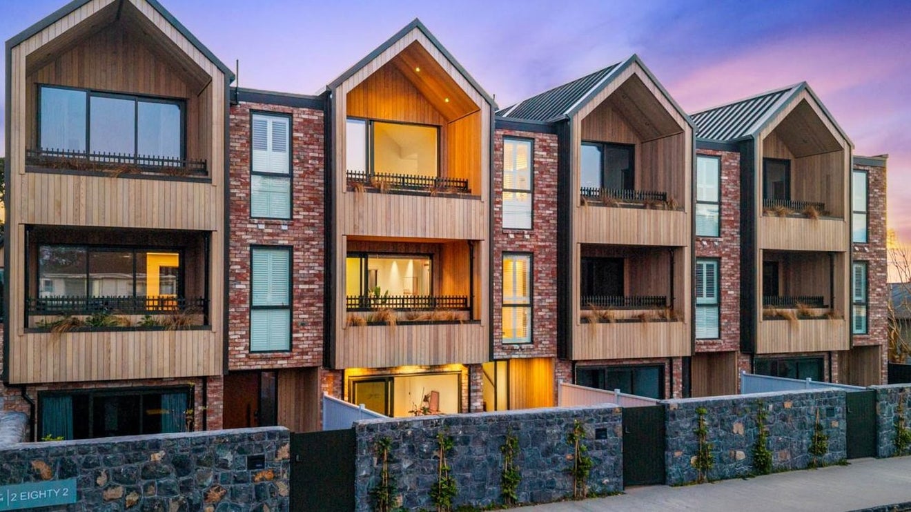 8/282 Point Chevalier Road, Point Chevalier, Auckland - Carousel 1