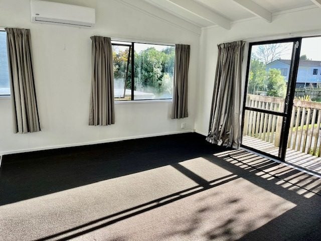 50 Sungrove Rise, Sunnyvale, Auckland - Carousel 1
