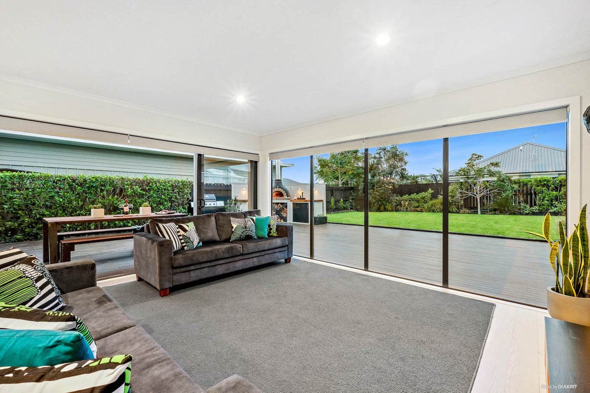 41 Constellation Avenue, Beachlands, Auckland - Carousel 2
