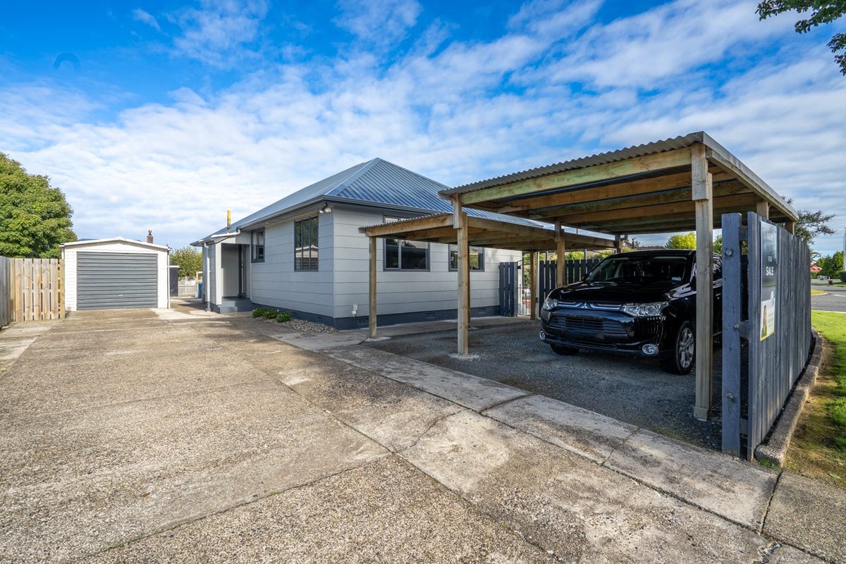 34 Lyon Street, Glengarry, Invercargill - Carousel 1