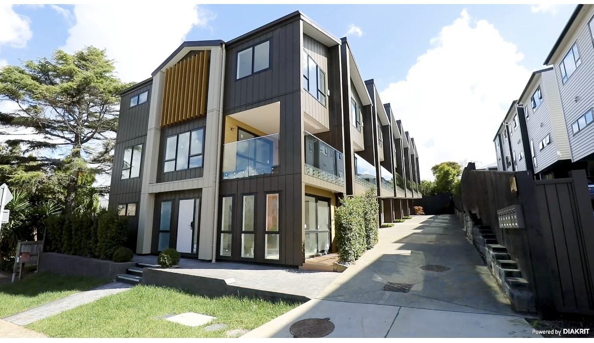 5/30 Potter Avenue, Northcote, Auckland - Carousel 21
