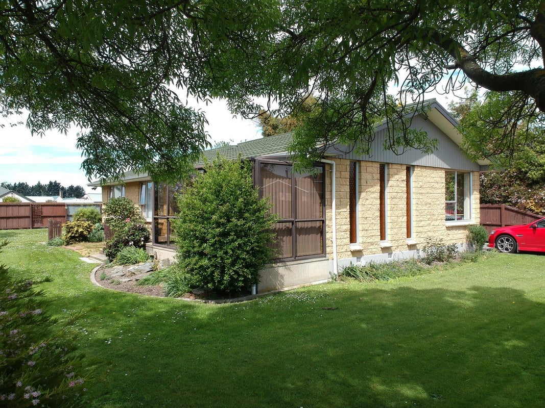2 Otter Street, Oamaru North, Oamaru - Carousel 1