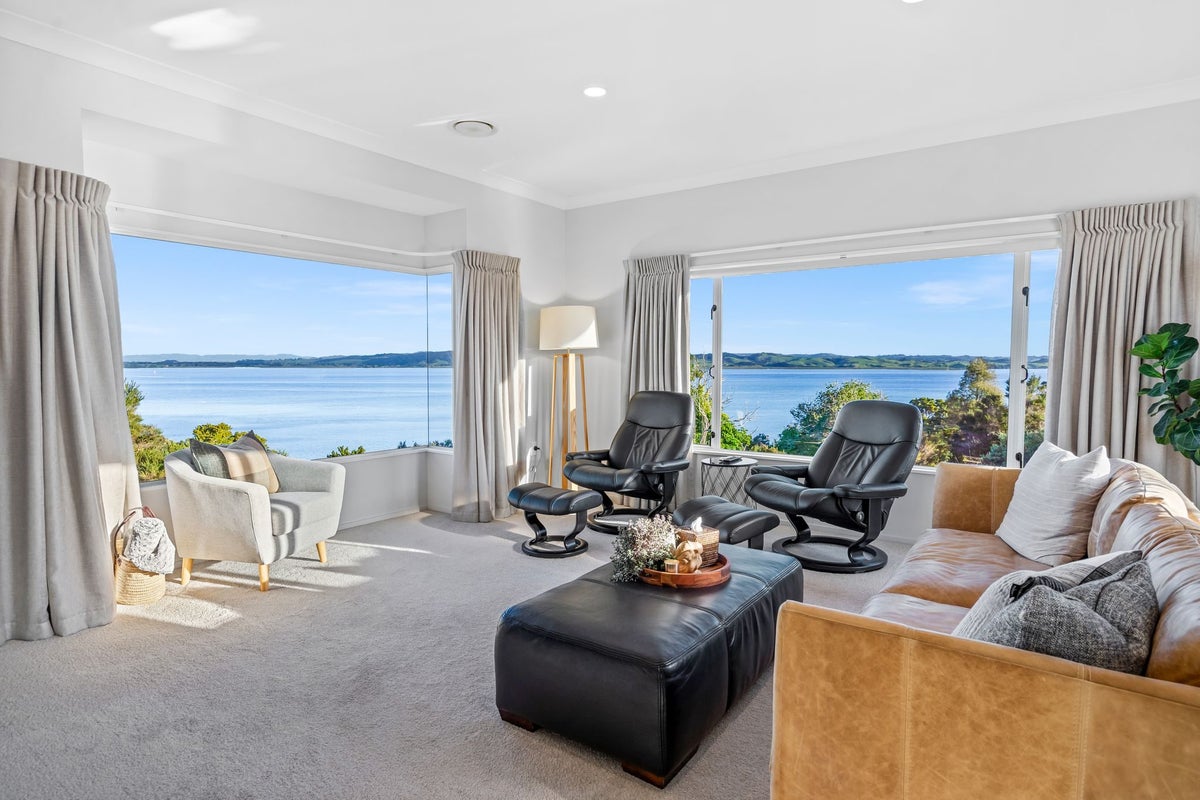 30/71 Manganese Point Road, Whangarei - Carousel 1