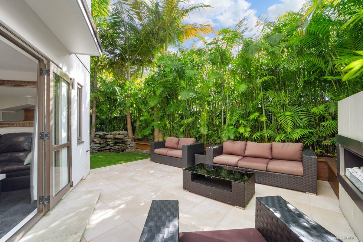 61/92 Bush Road, Albany, Auckland - Carousel 1