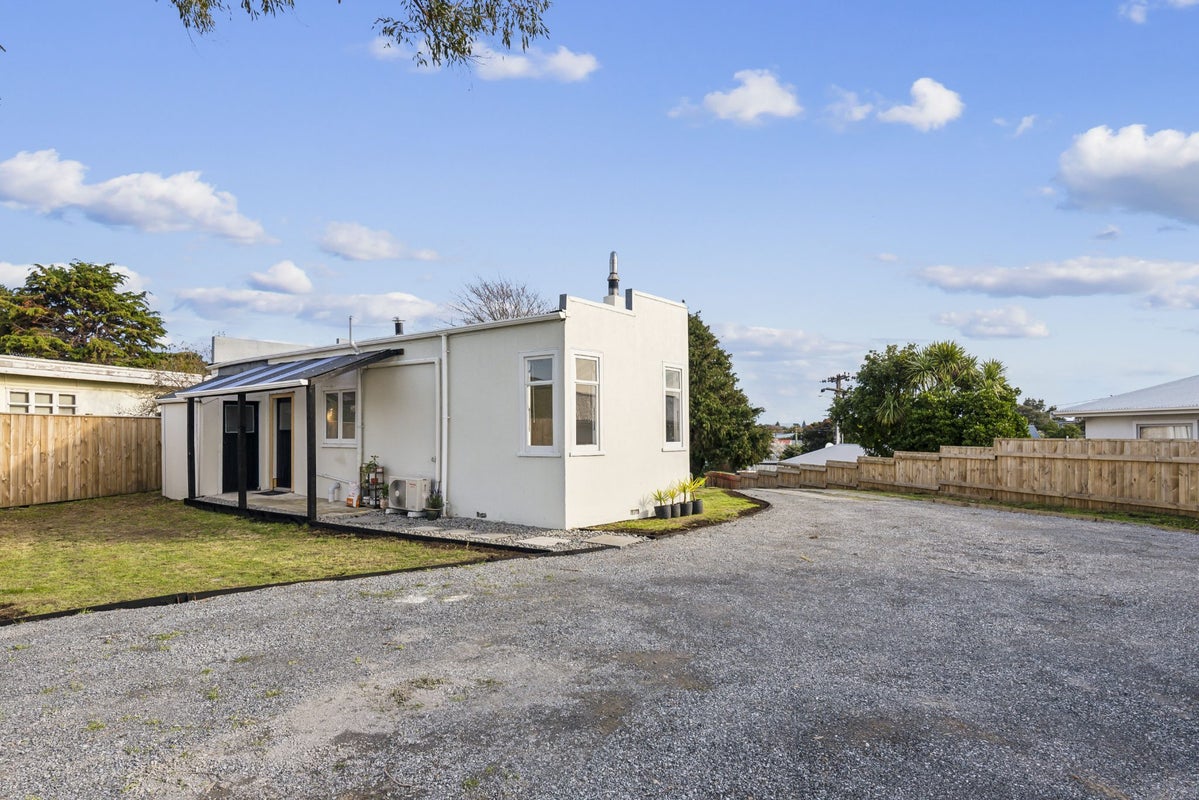 75 Raumati Road, Raumati Beach, Paraparaumu - Carousel 2