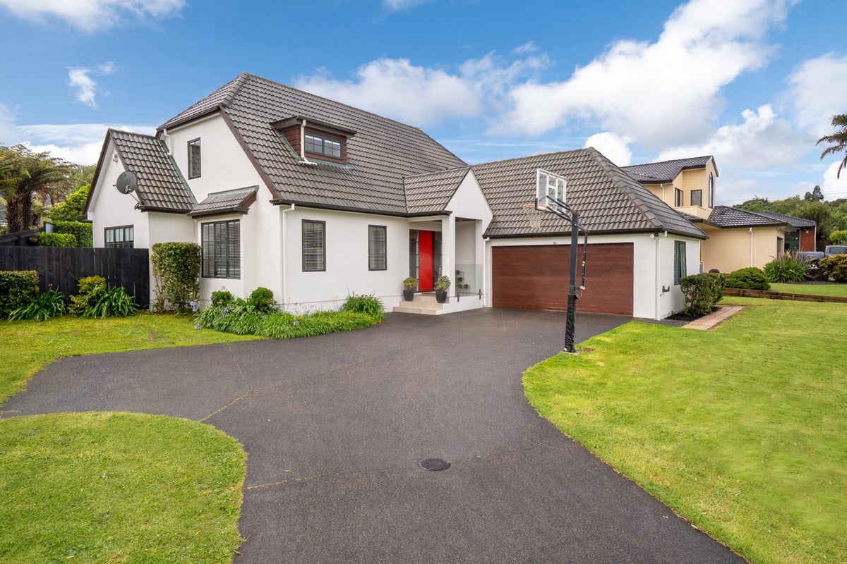 4 Opal Close, Rosedale, Auckland - Carousel 1