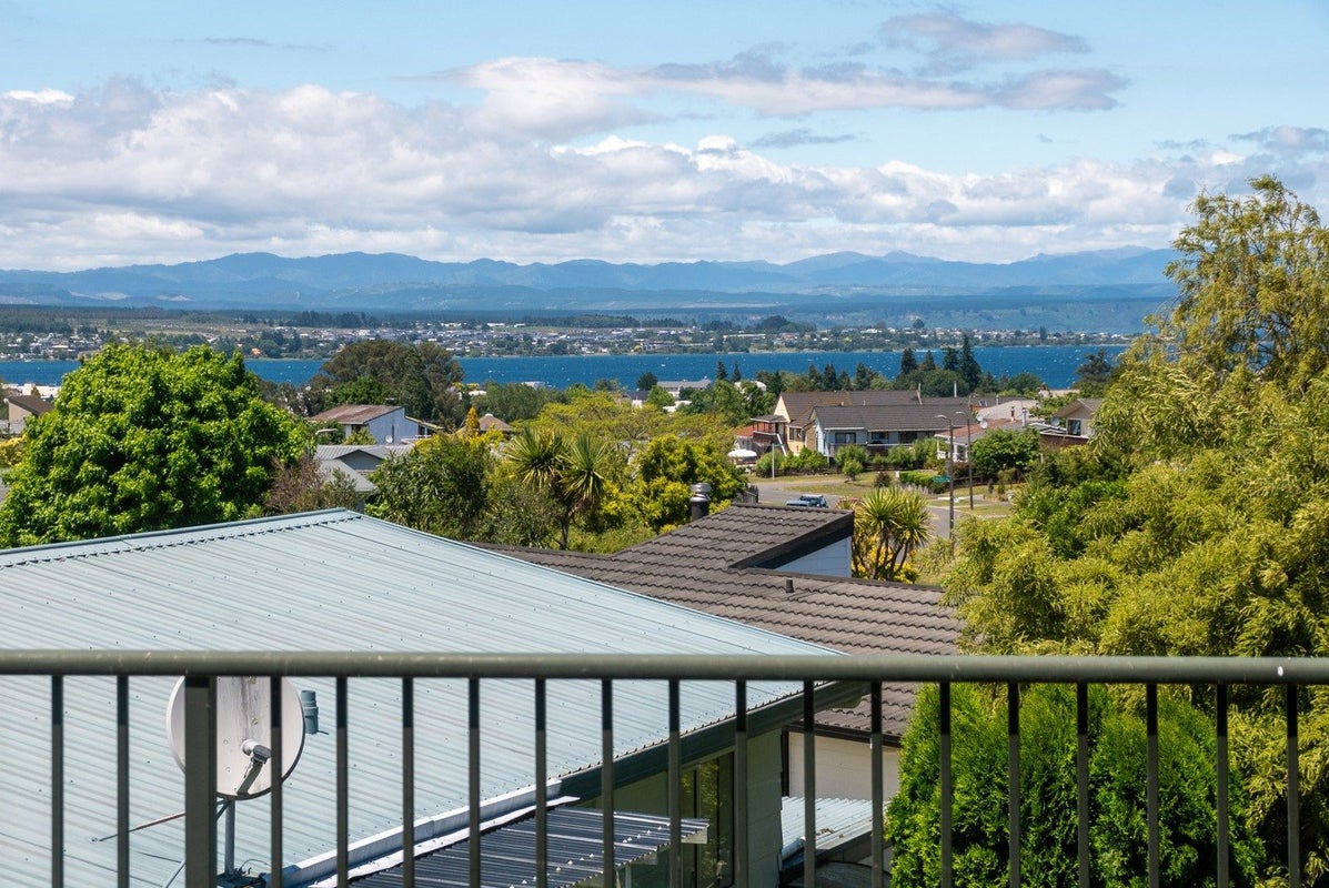 27 Vaucluse Drive, Nukuhau, Taupo - Carousel 2