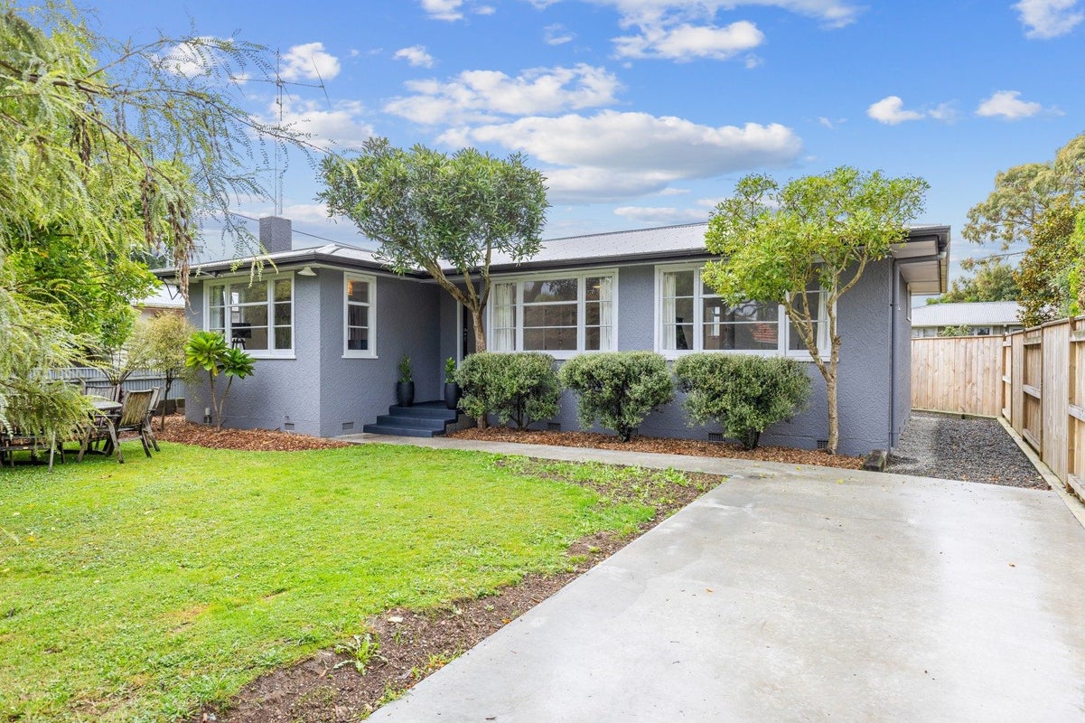 12 Norwich Place, Awapuni, Palmerston North - Carousel 1
