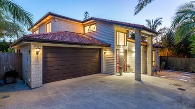 25 Farquhar Road, Glendene, Auckland - Carousel 1