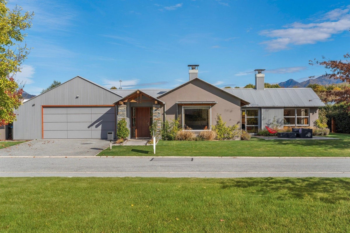 5 Crawford Place, Lake Hayes, Queenstown - Carousel 2