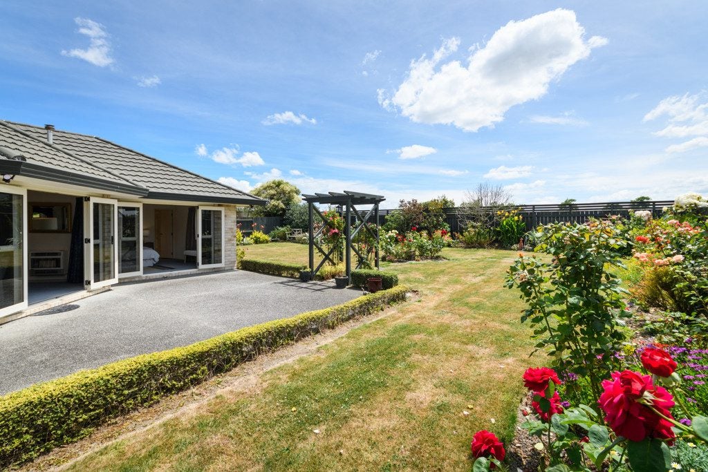 17 Brookside Close, Highbury, Palmerston North - Carousel 2