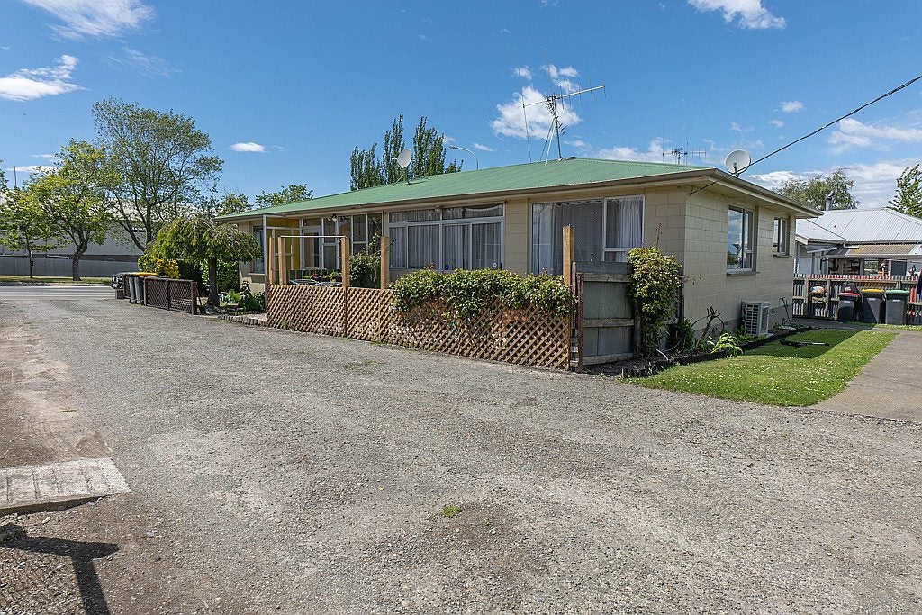 2/63 Craigie Avenue, Kensington, Timaru - Carousel 1