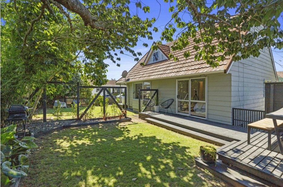 14 Lickfold Lane, Pukete, Hamilton - Carousel 1