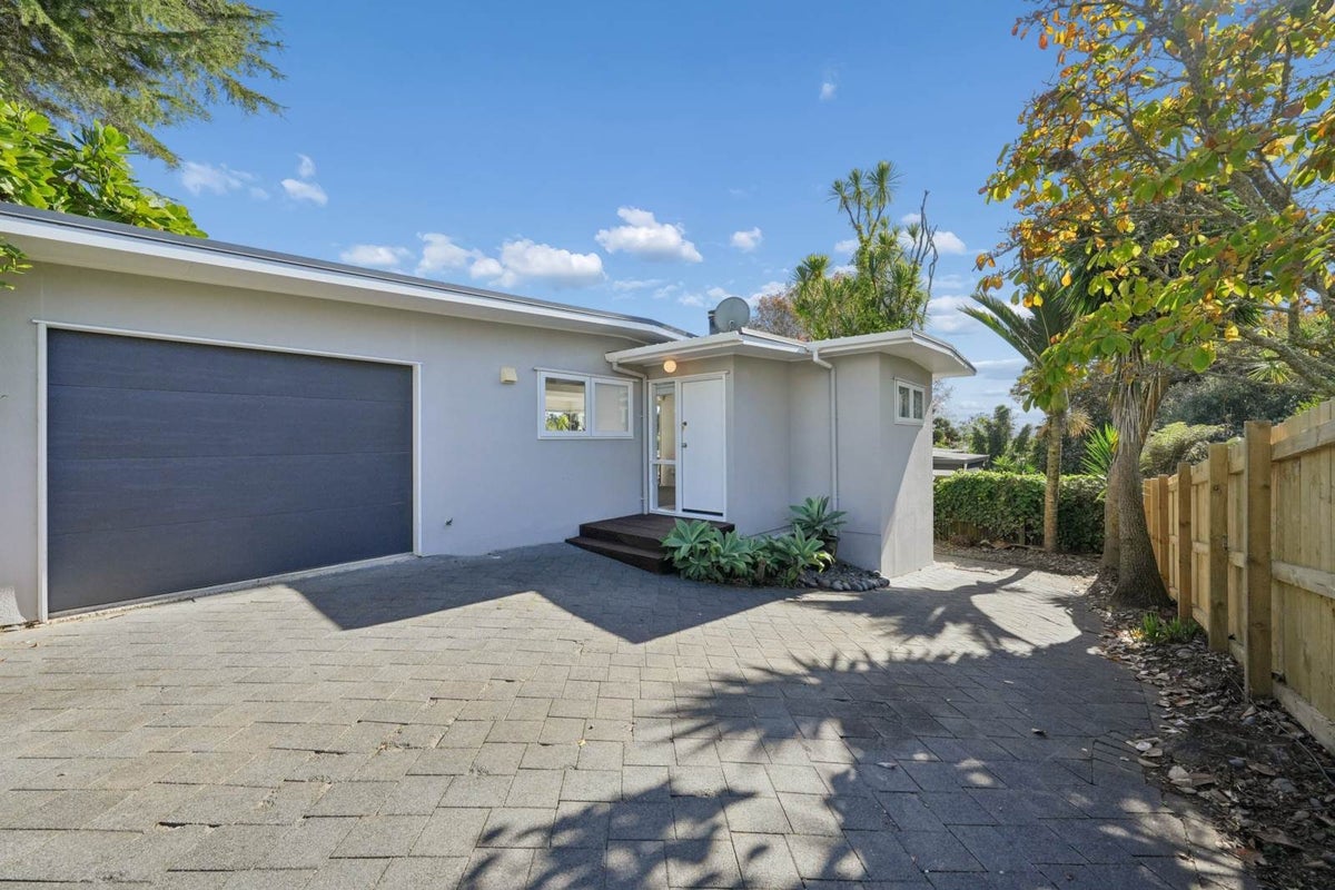 58A Ripon Crescent, Meadowbank, Auckland - Carousel 1