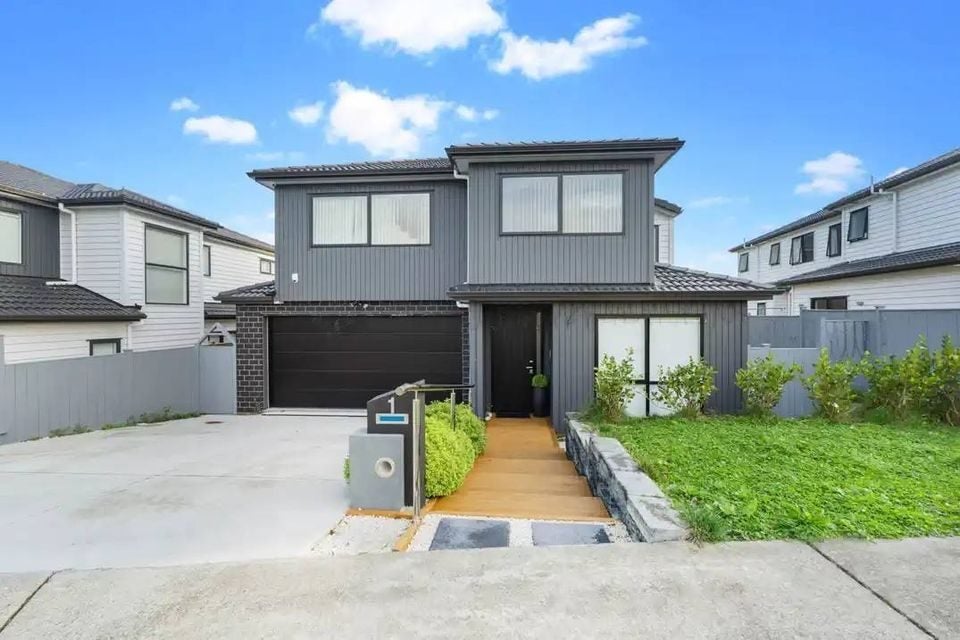 1 Nola Dawn Avenue, Papakura, Papakura - Carousel 1