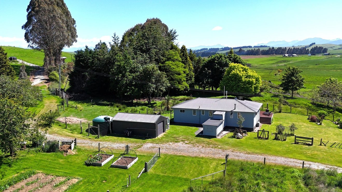 777B Wilderness Road, Hillside, Te Anau - Carousel 2